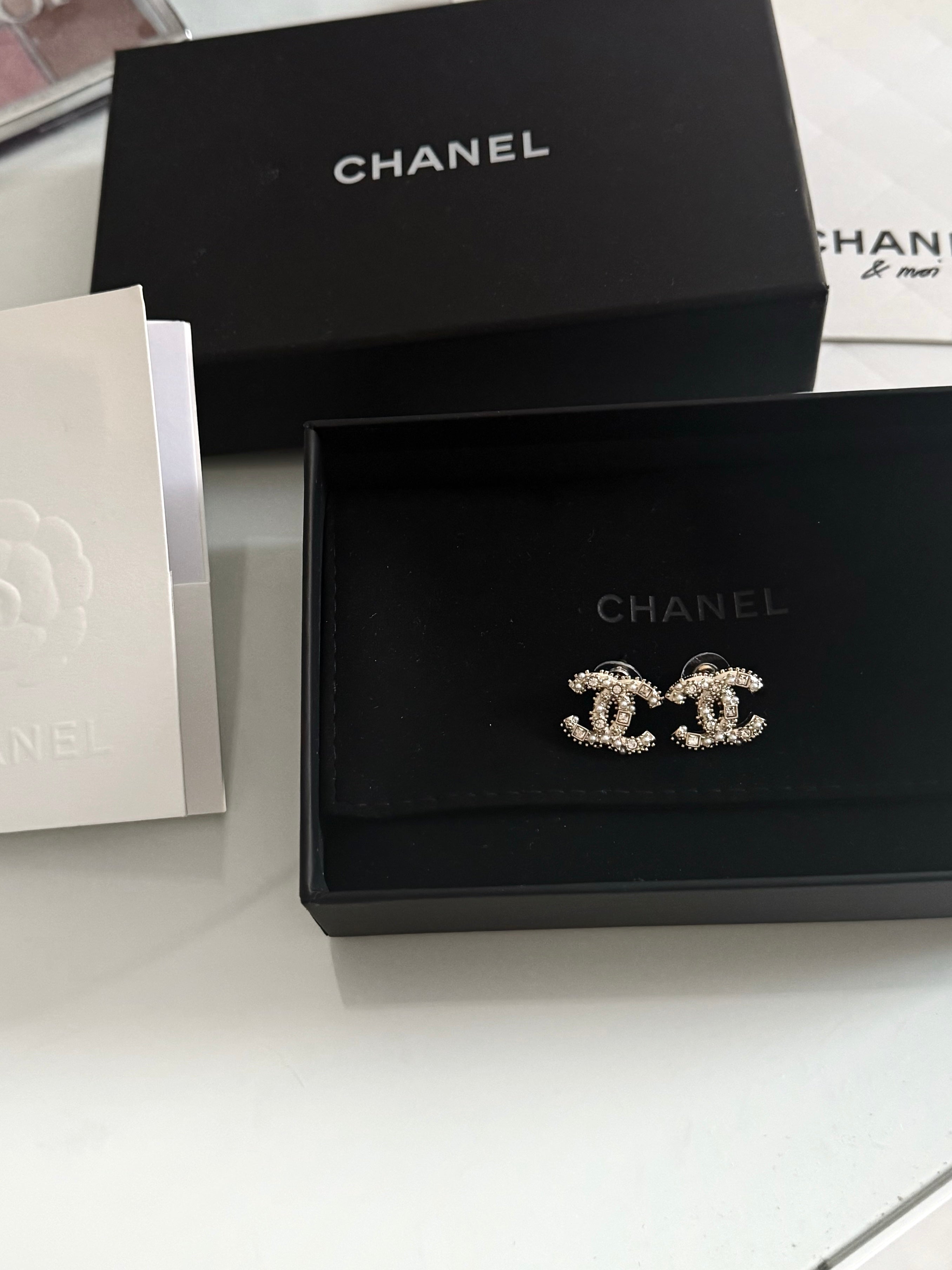 BOUCLE D’OREILLES PERLES