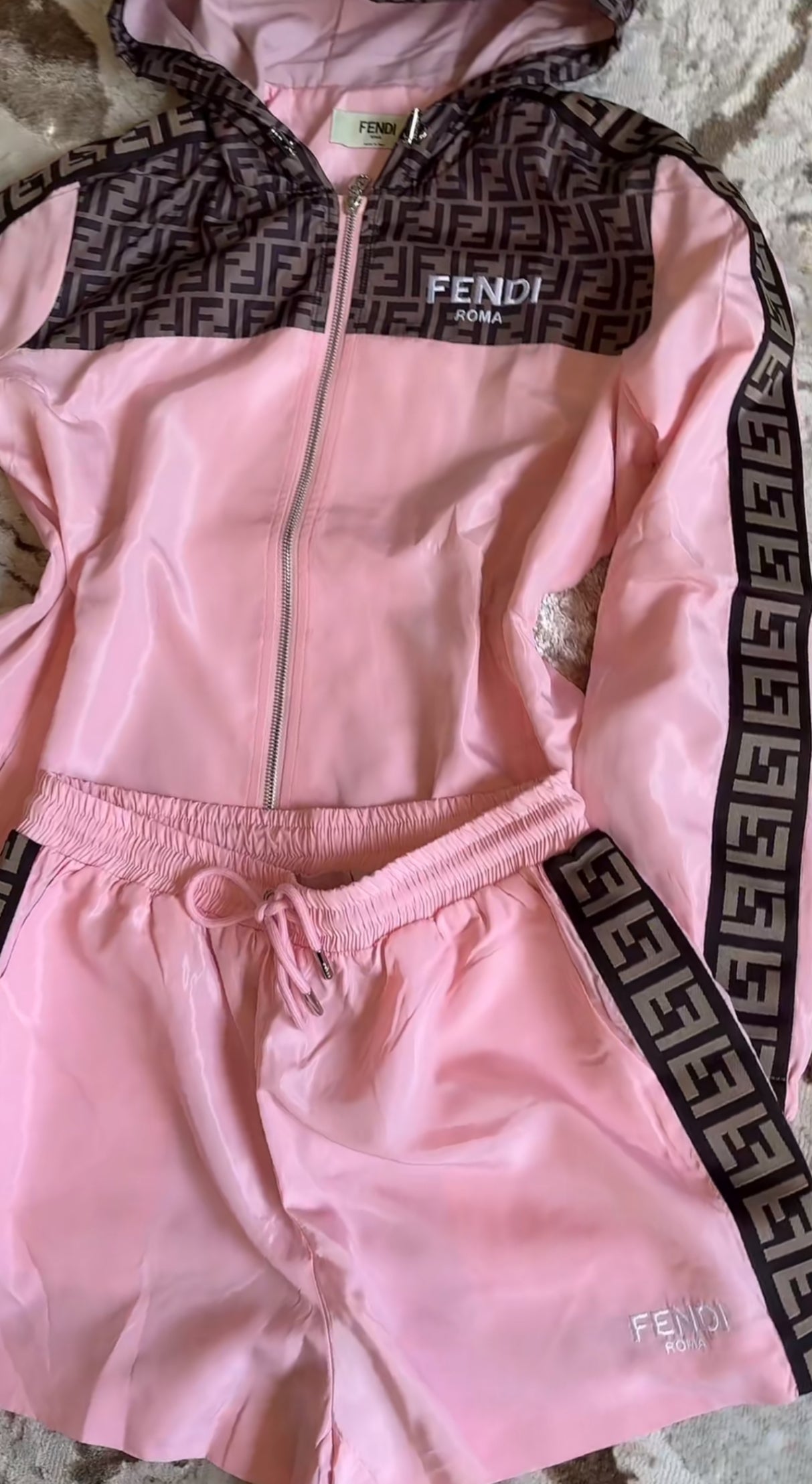 FF set pink