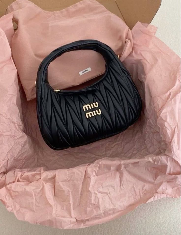MIU BAG BLACK