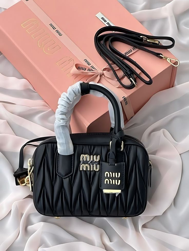MIU MINI BAG BLACK
