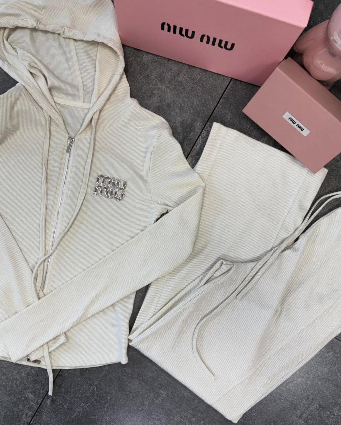 MIU EMBELLISHED SET