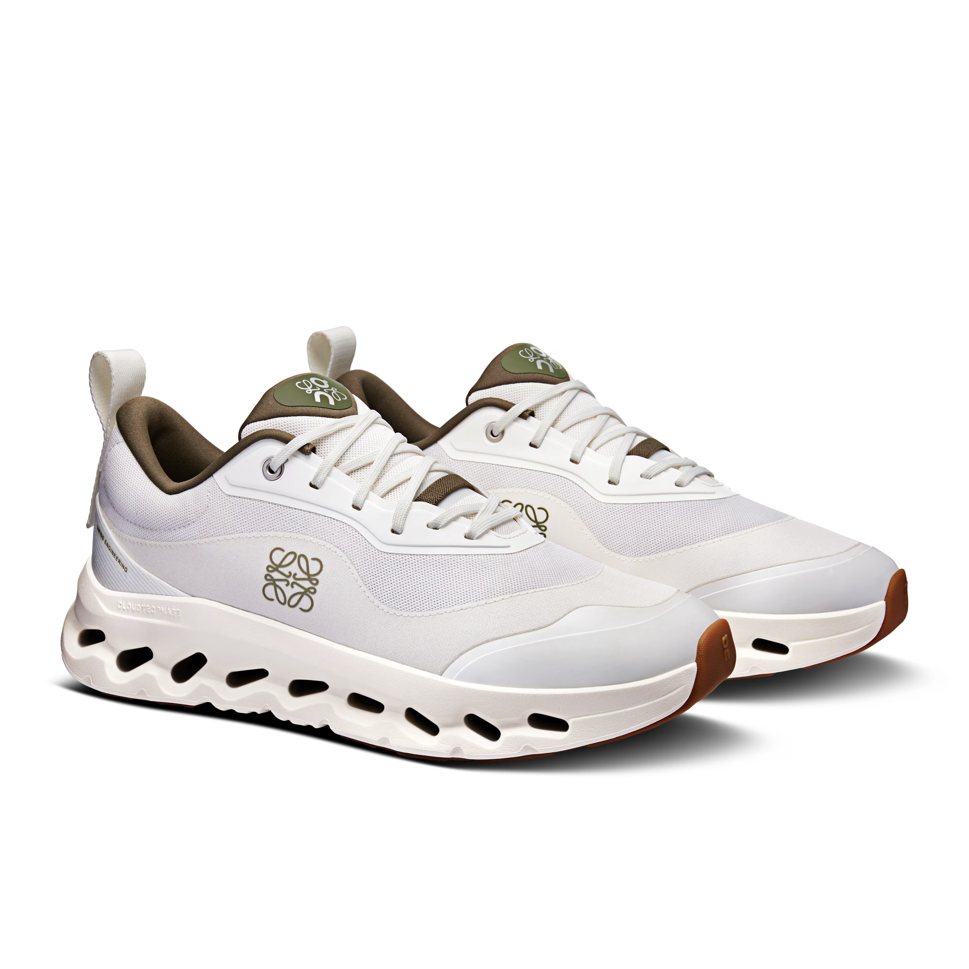 Cloud On x Loewe Blanc & Kaki