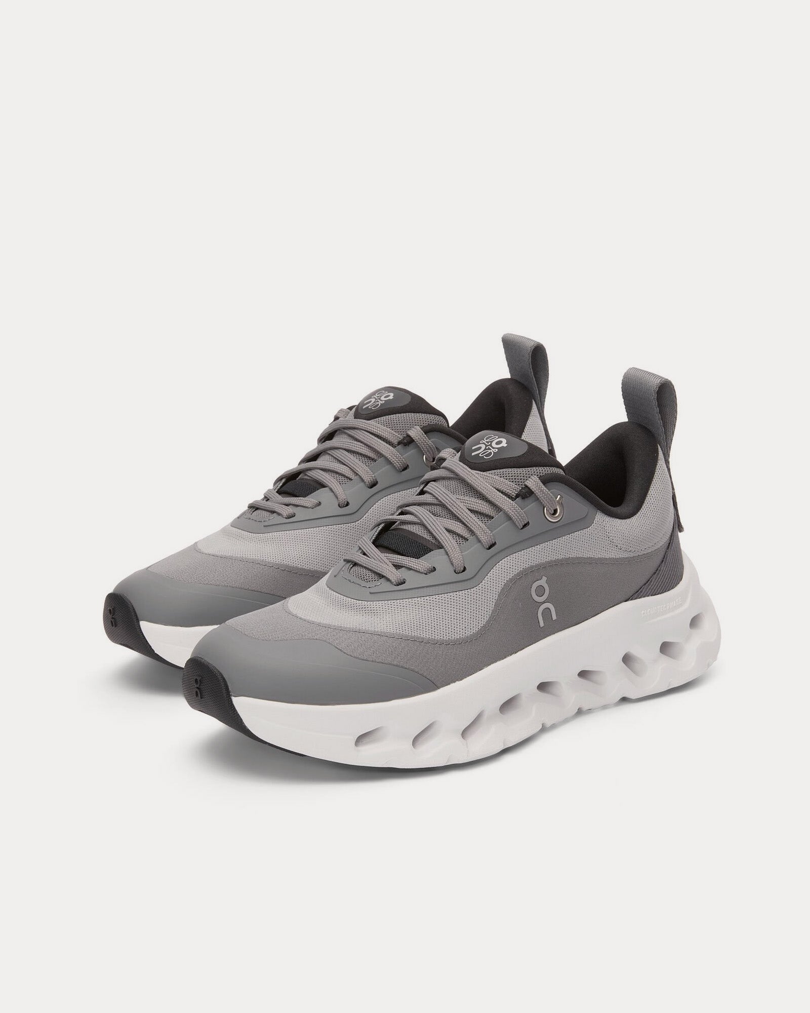 Cloud On x Loewe Gris