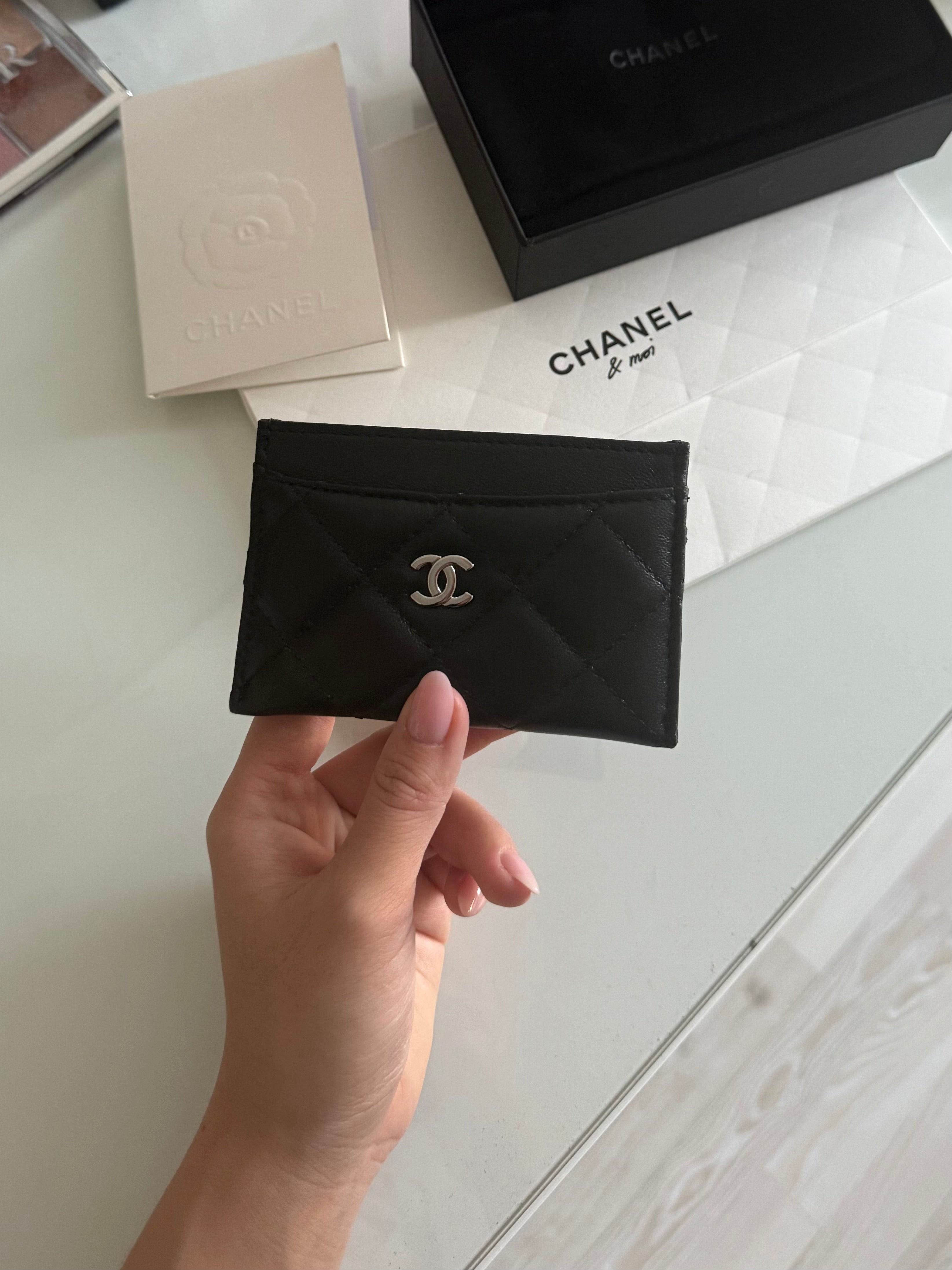 PORTE-CARTES NOIR ET ARGENTÉ