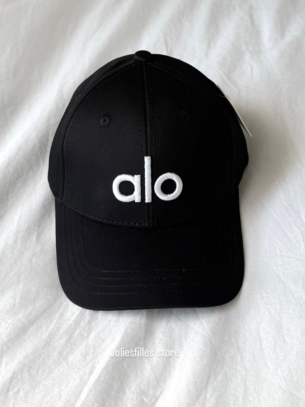 CASQUETTE NOIRE ET BLANCHE*