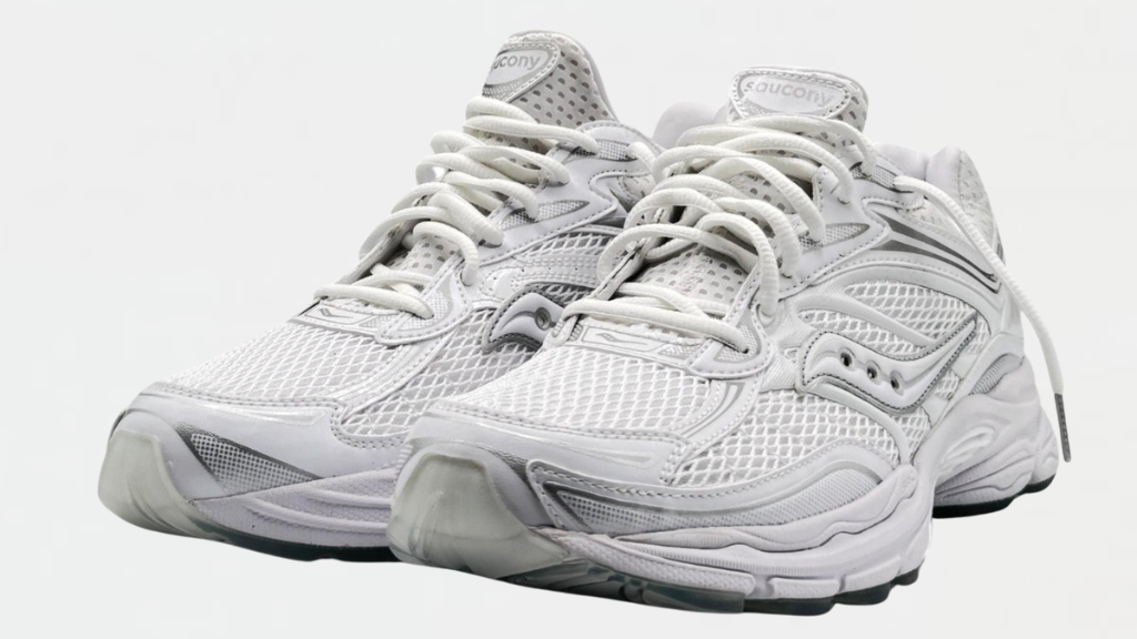 Saucony Omni 9 Socktop "Triple White"