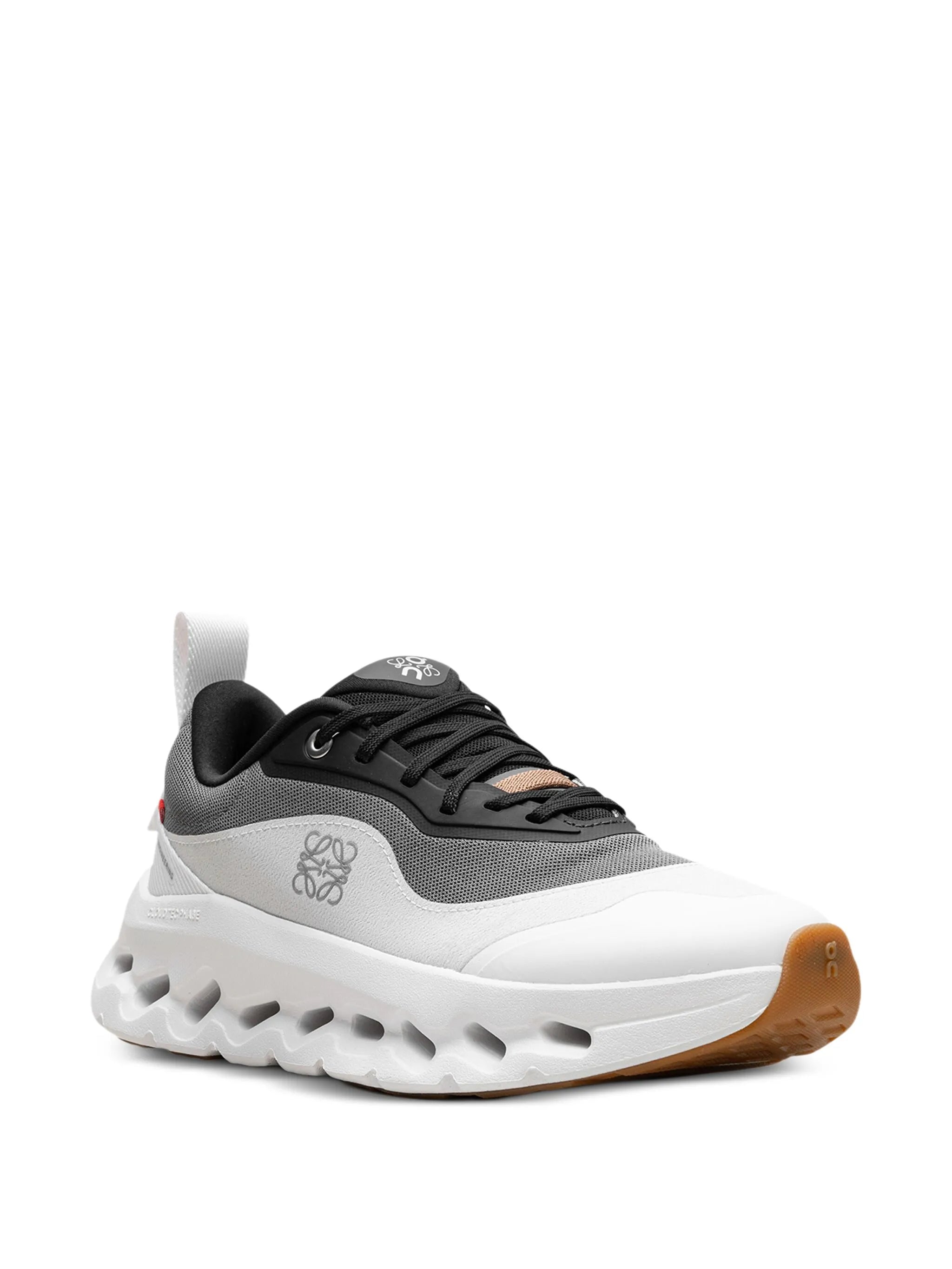 Cloud On x Loewe Noir & Blanc