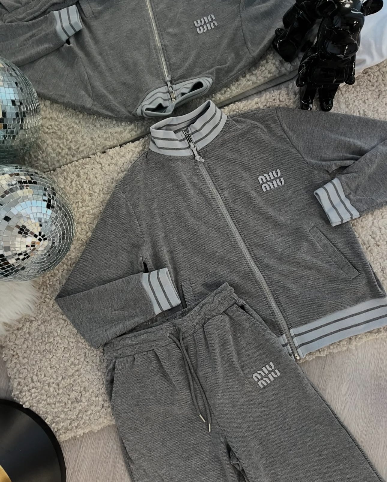 Miu set grey