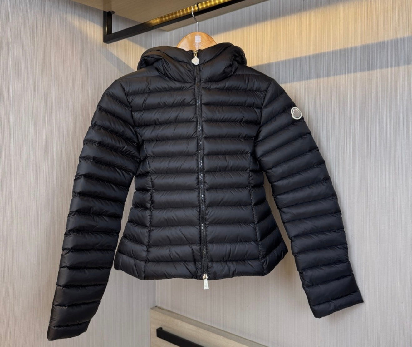 M IGE JACKET BLACK / WHITE