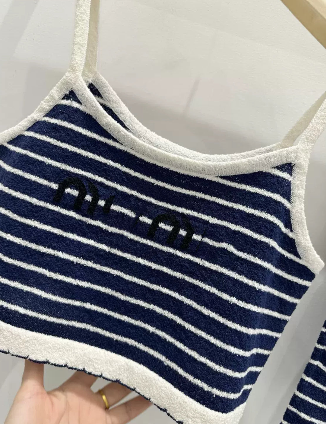 Miue set stripes