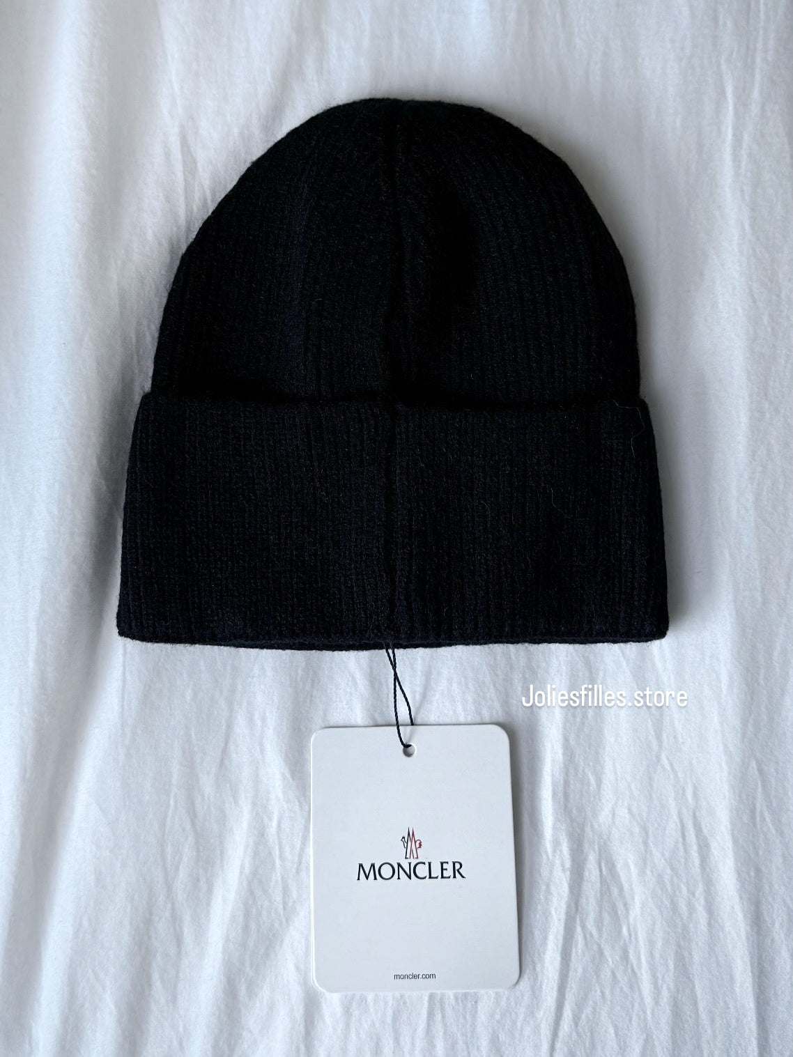 BONNET NOIR*