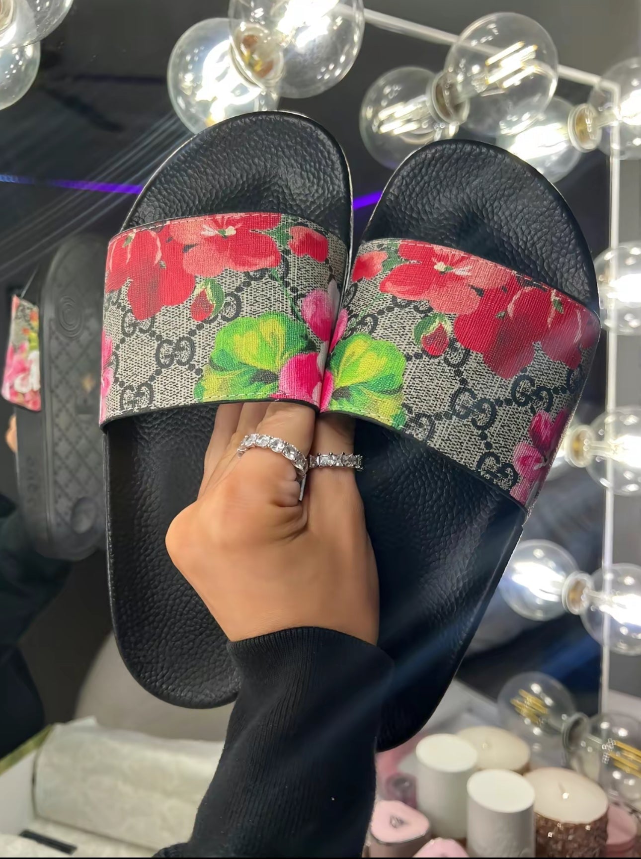 GG slides flowers