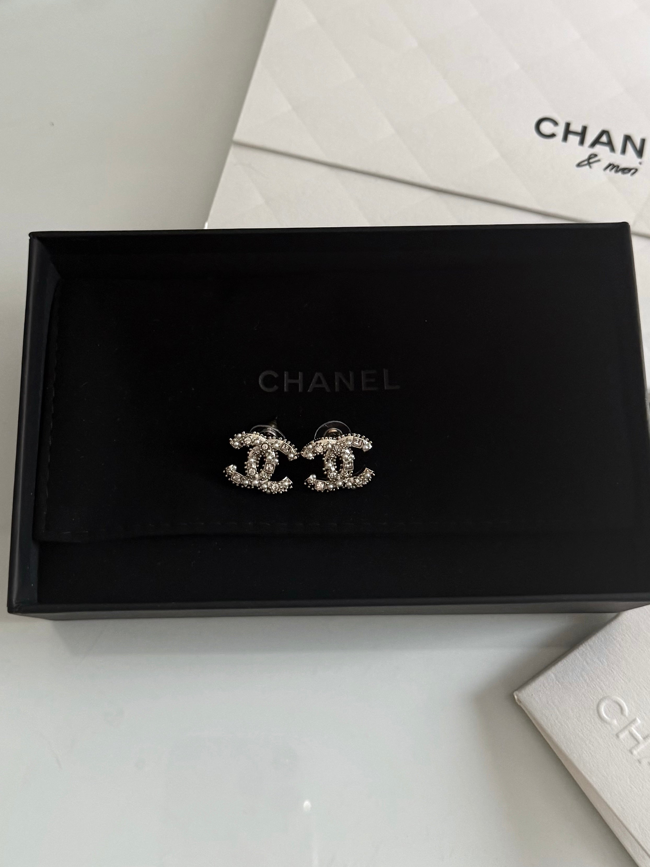 BOUCLE D’OREILLES PERLES