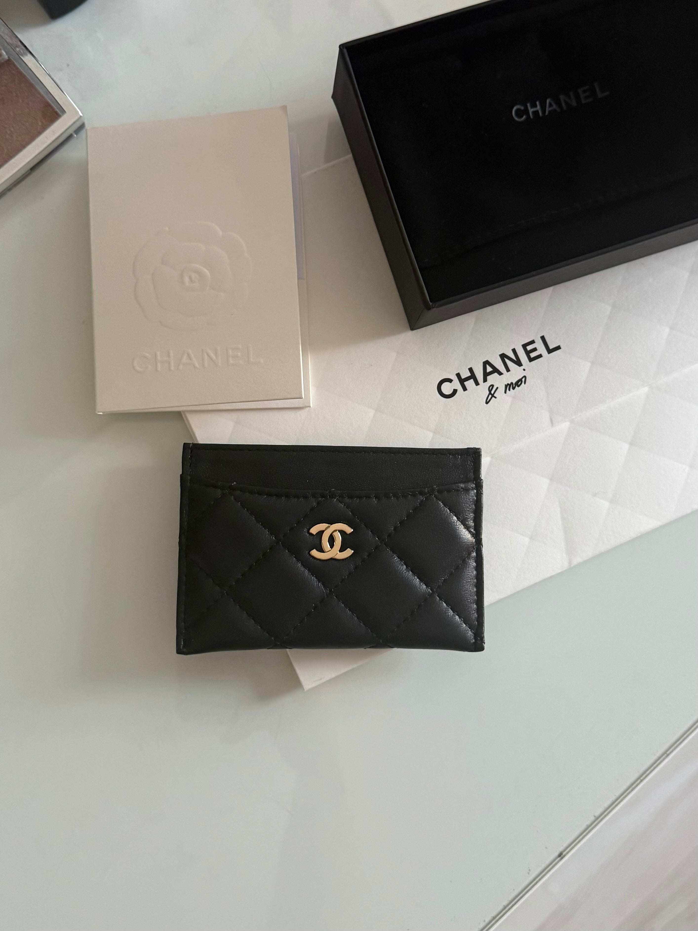 PORTE-CARTES NOIR ET DORÉ
