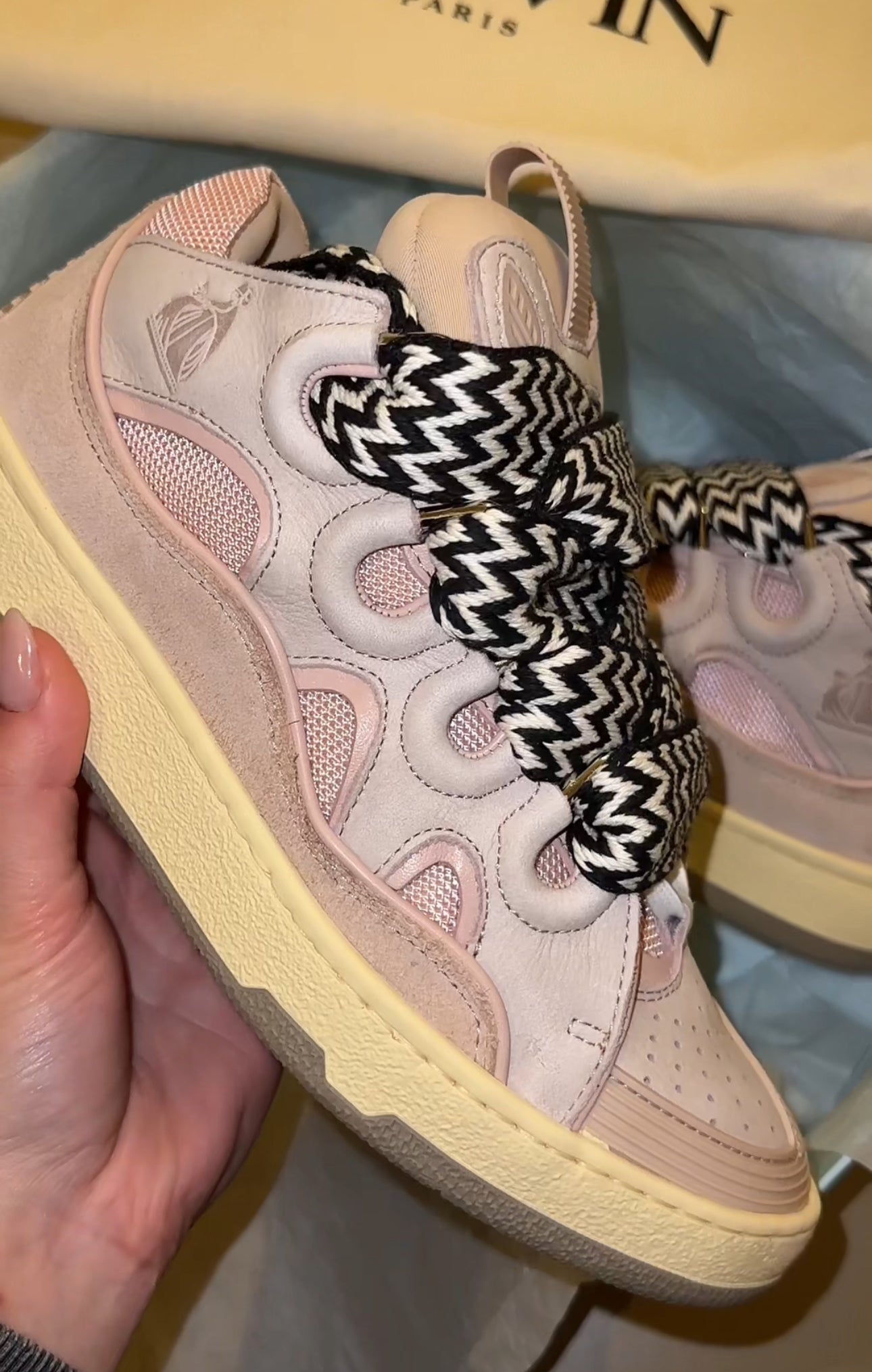 L Curb Pink