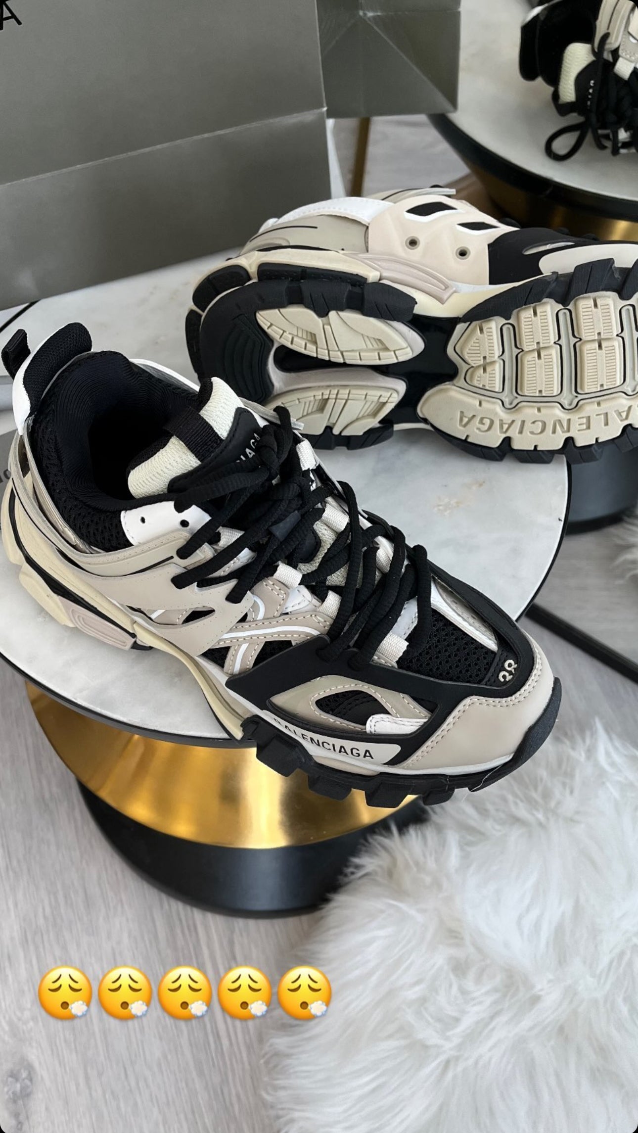 B Tracks Beige Black