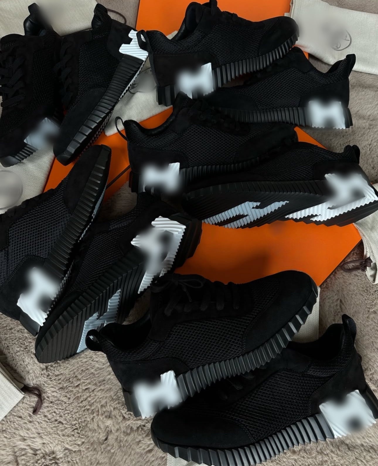 H Bouncing sneakers black