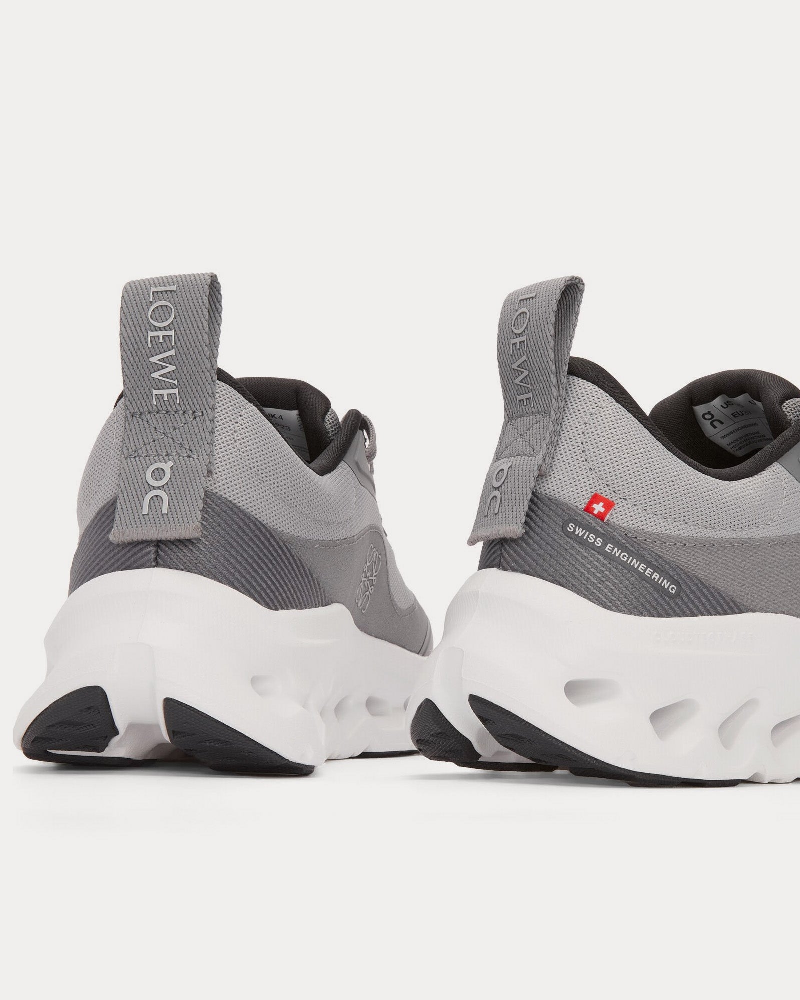 Cloud On x Loewe Gris
